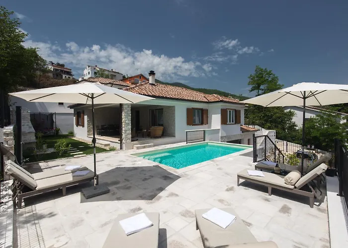 Casa Maya Deluxe With A Pool 아파트 오파티아