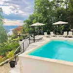 Casa Maya Deluxe With A Pool Daire Opatija