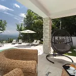 Daire Casa Maya Deluxe With A Pool Opatija